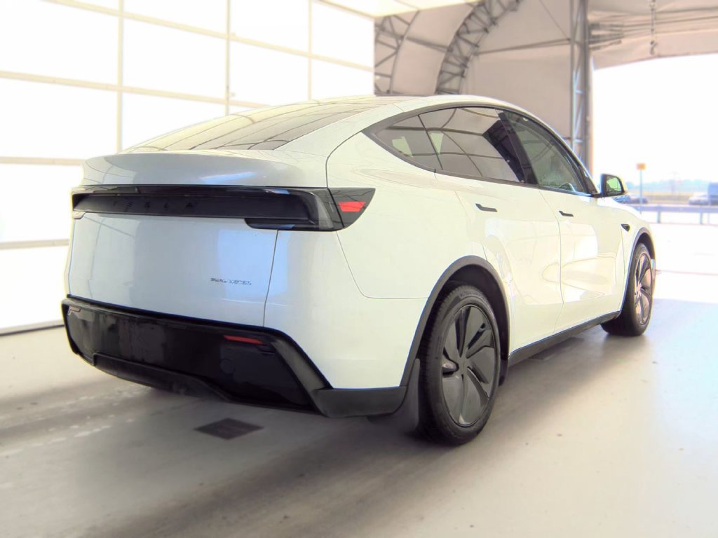 Used 2026 Tesla Model Y Long Range AWD/4WD image 5