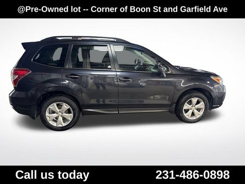 Used 2016 Subaru Forester 2.5i Limited AWD/4WD image 6