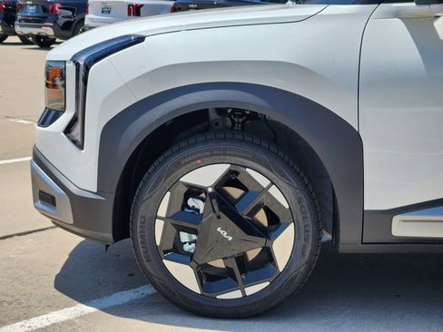 New 2027 Kia Seltos S AWD/4WD image 5