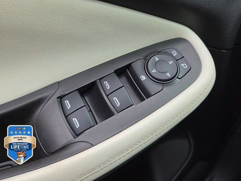 Certified 2024 Buick Encore GX Avenir FWD image 19