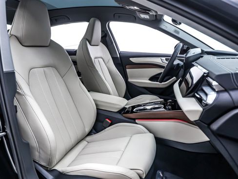 New 2026 Audi A6 Premium Plus image 7