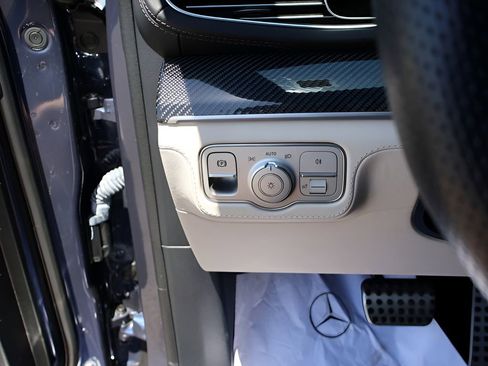 Used 2024 Mercedes-Benz GLE 53 AMG 4MATIC Coupe image 40