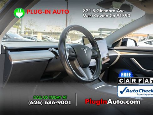 Used 2023 Tesla Model 3 Standard Range image 5