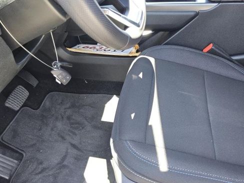 Used 2026 Chevrolet Equinox EV LT FWD image 13