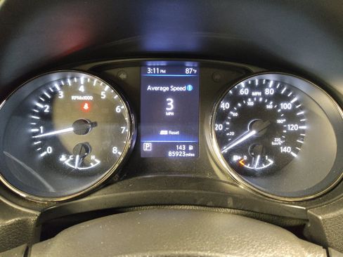 Used 2020 Nissan Rogue S w/ Special Edition Package FWD image 23