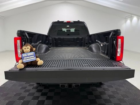 Used 2025 Ford F250 XLT image 12