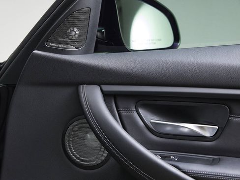 Used 2018 BMW M3 RWD image 98
