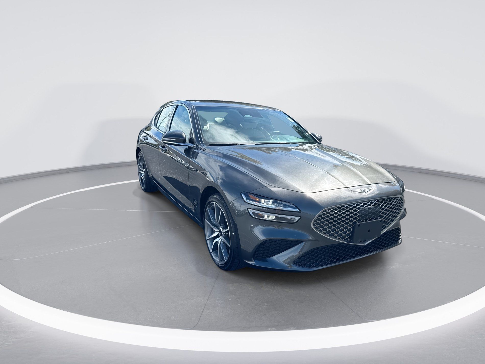 Used 2025 Genesis G70 2.5T AWD/4WD image 2