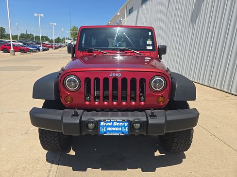 Used 2013 Jeep Wrangler Unlimited Sport AWD/4WD image 3