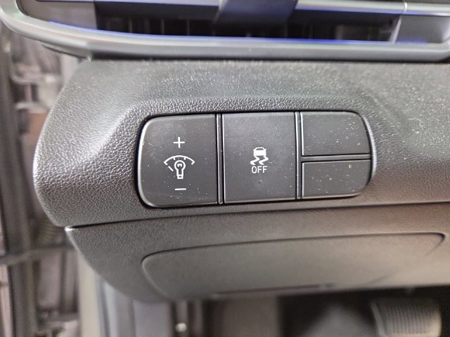 Used 2024 Hyundai Elantra Limited FWD image 28