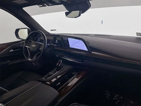 Used 2022 Cadillac Escalade Premium Luxury image 25