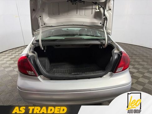 Used 2003 Ford Taurus SES FWD image 8