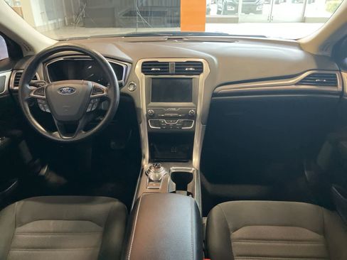 Used 2020 Ford Fusion SE AWD/4WD image 25