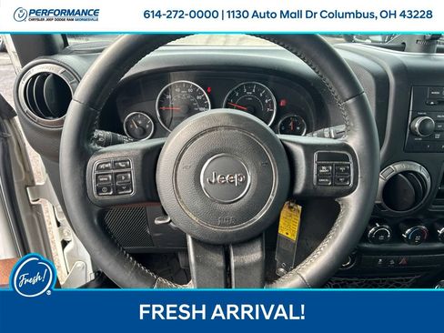 Used 2016 Jeep Wrangler Unlimited Sport w/ Connectivity Group AWD/4WD image 18