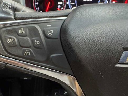 Used 2021 Chevrolet Malibu Premier FWD image 32