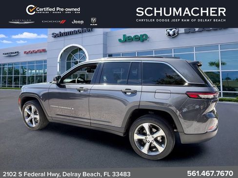Used 2024 Jeep Grand Cherokee Limited w/ Luxury Tech Group II RWD image 5