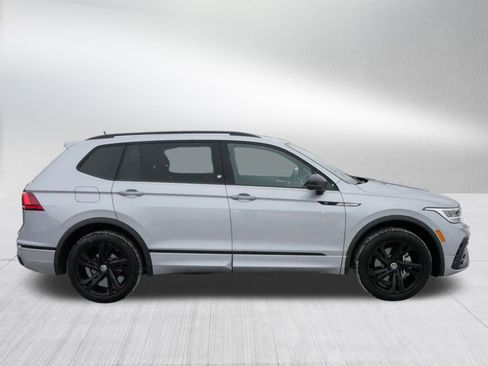 Certified 2023 Volkswagen Tiguan SE R-Line image 8