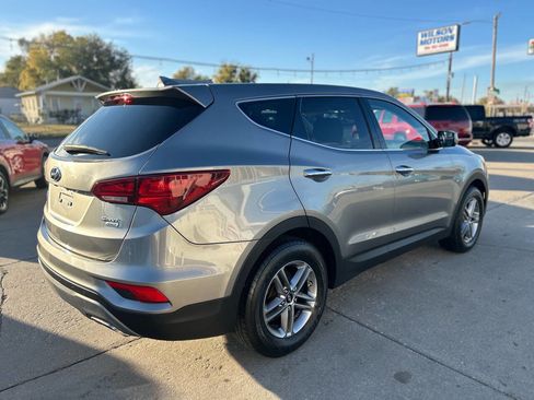 Used 2017 Hyundai Santa Fe Sport image 7