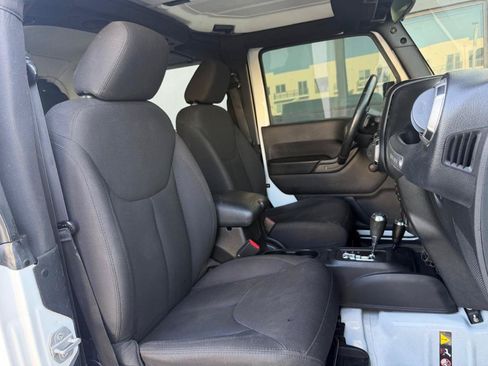 Used 2015 Jeep Wrangler Sport AWD/4WD image 10