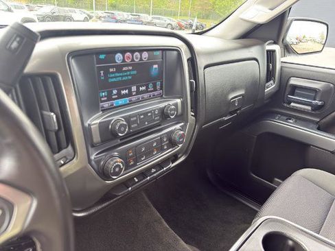 Used 2018 Chevrolet Silverado 1500 LT AWD/4WD image 24