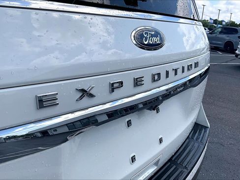 Used 2022 Ford Expedition King Ranch AWD/4WD image 9