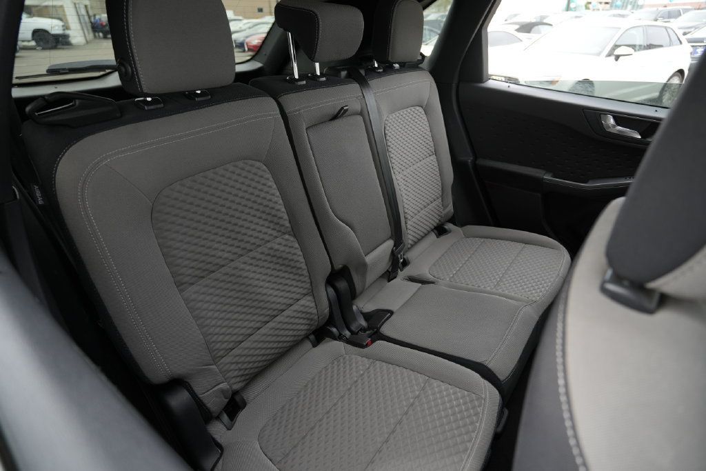Used 2020 Ford Escape SE FWD image 27