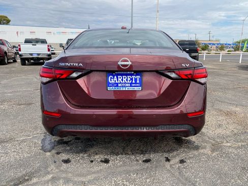 Used 2024 Nissan Sentra SV FWD image 17