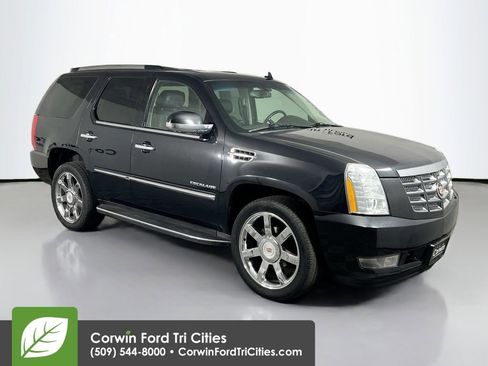 Used 2013 Cadillac Escalade Luxury AWD/4WD image 1