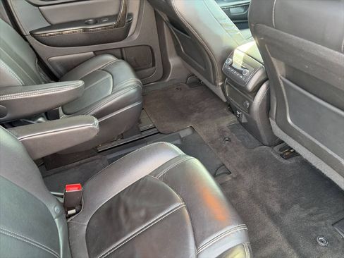 Used 2016 GMC Acadia SLT w/ Open Road Package FWD image 11