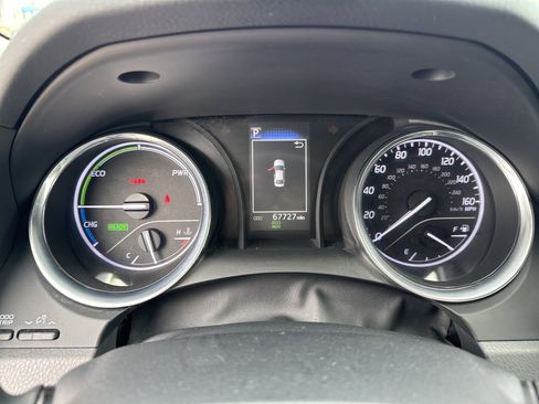 Used 2020 Toyota Camry LE image 15