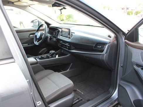 Used 2023 Nissan Rogue SV FWD image 37