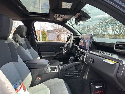 New 2026 Toyota Tacoma TRD Off-Road AWD/4WD image 17