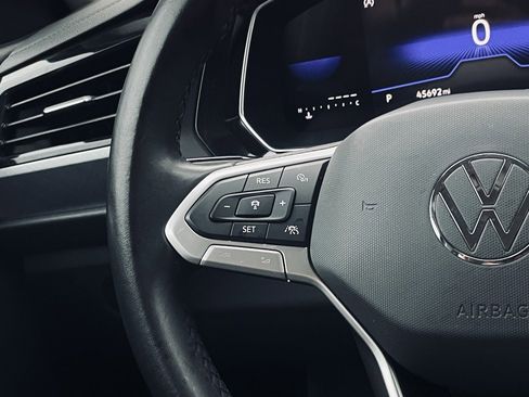 Used 2024 Volkswagen Jetta SE image 14