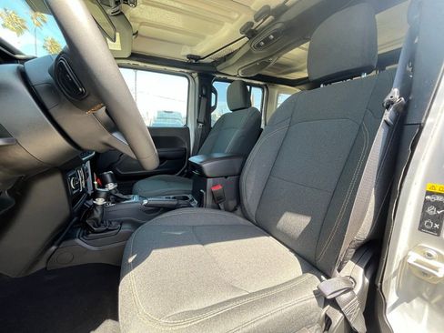 Used 2024 Jeep Wrangler Unlimited w/ Convenience Group AWD/4WD image 14