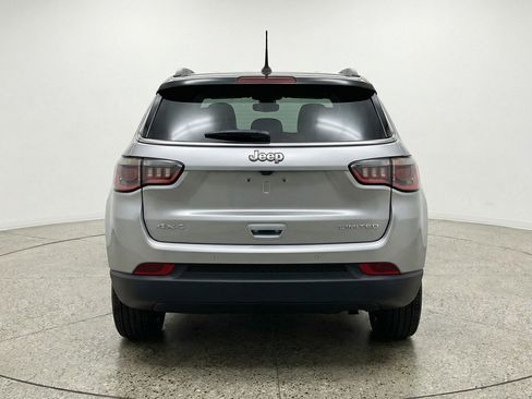 Used 2025 Jeep Compass Limited AWD/4WD image 7