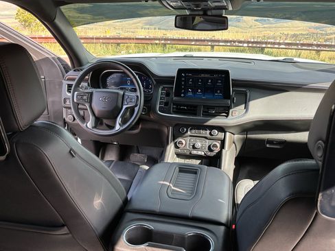 Used 2023 Chevrolet Suburban RST w/ Luxury Package image 9