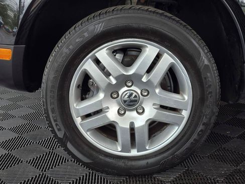 Used 2004 Volkswagen Touareg V8 AWD/4WD image 10