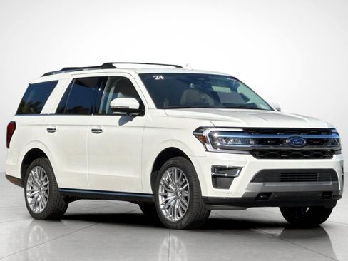 Used 2024 Ford Expedition Limited image 17