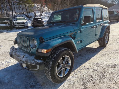 Used 2019 Jeep Wrangler Unlimited Sahara w/ Safety Group image 7