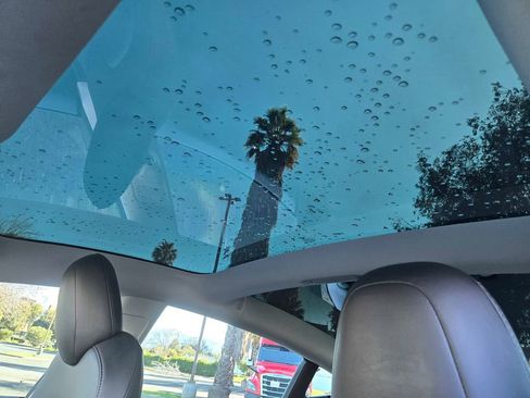 Used 2019 Tesla Model 3 Long Range image 16