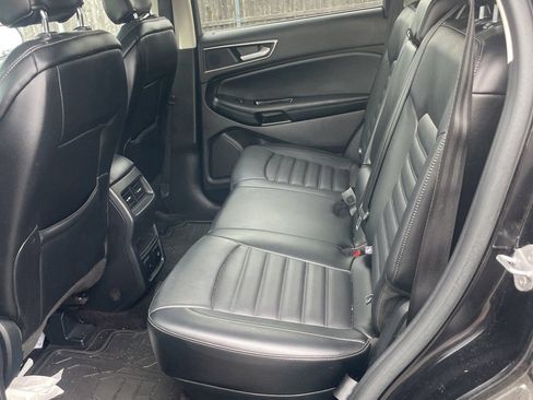 Used 2016 Ford Edge SEL w/ Equipment Group 201A AWD/4WD image 4