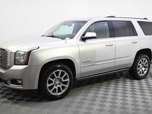 Used 2016 GMC Yukon Denali w/ Open Road Package AWD/4WD image 2