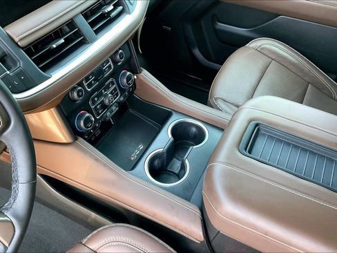 Used 2023 Chevrolet Tahoe High Country RWD image 15