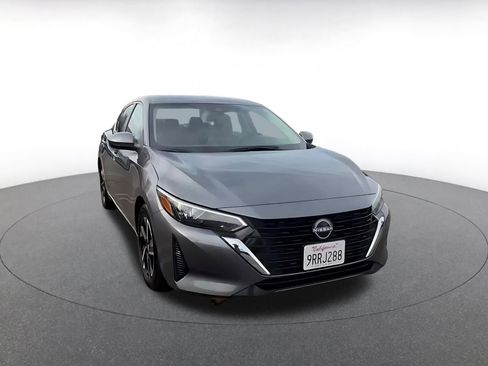Used 2025 Nissan Sentra SV image 3