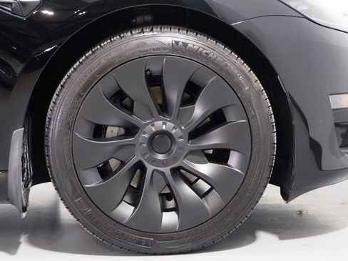 Used 2023 Tesla Model 3 image 40