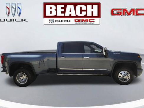 Used 2024 Chevrolet Silverado 3500 High Country AWD/4WD image 2