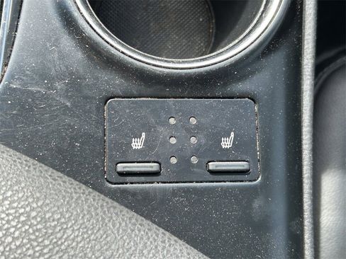 Used 2018 Toyota Camry XSE image 27