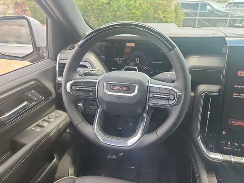 New 2026 GMC Yukon Elevation w/ Elevation Premium Package AWD/4WD image 18