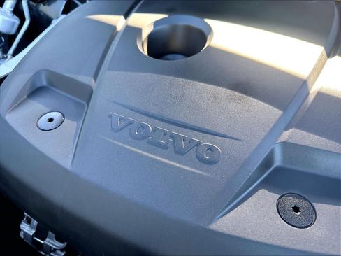 Used 2021 Volvo XC90 T5 Momentum w/ Climate Package AWD/4WD image 35