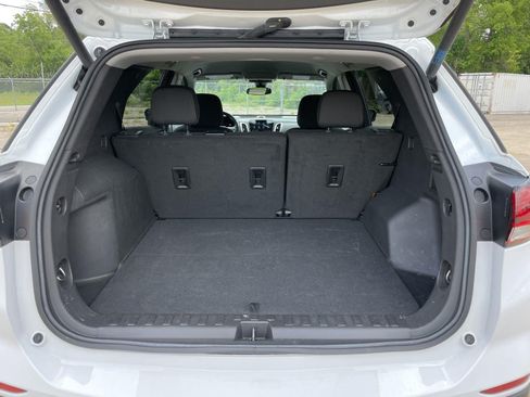 Used 2024 Chevrolet Equinox LT FWD image 40